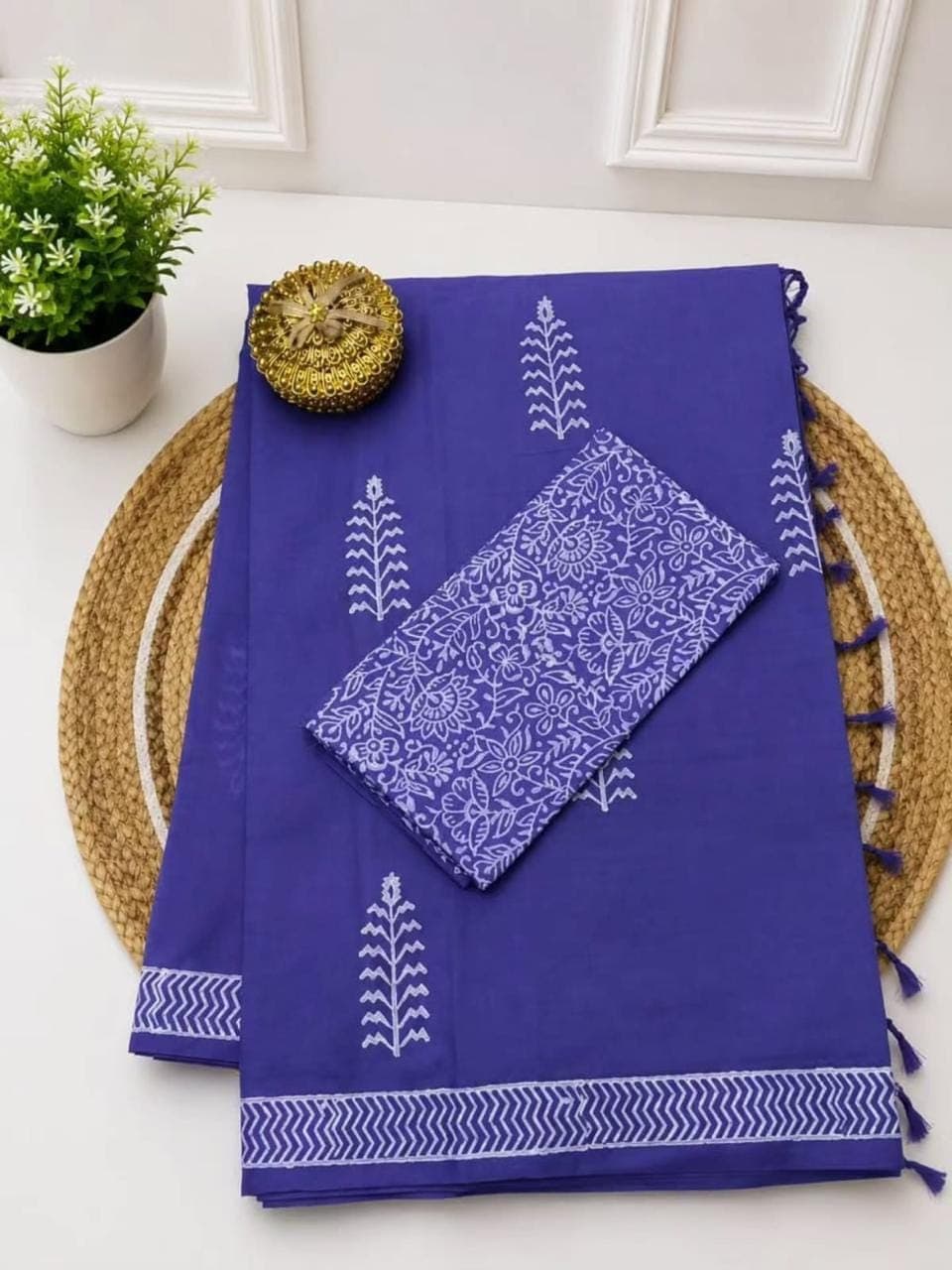 MK Malabar Kasavu Royal Blue Linen Cotton Saree